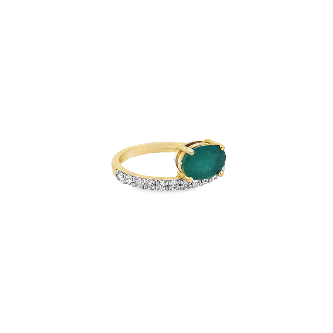 Oval Emerald Ring